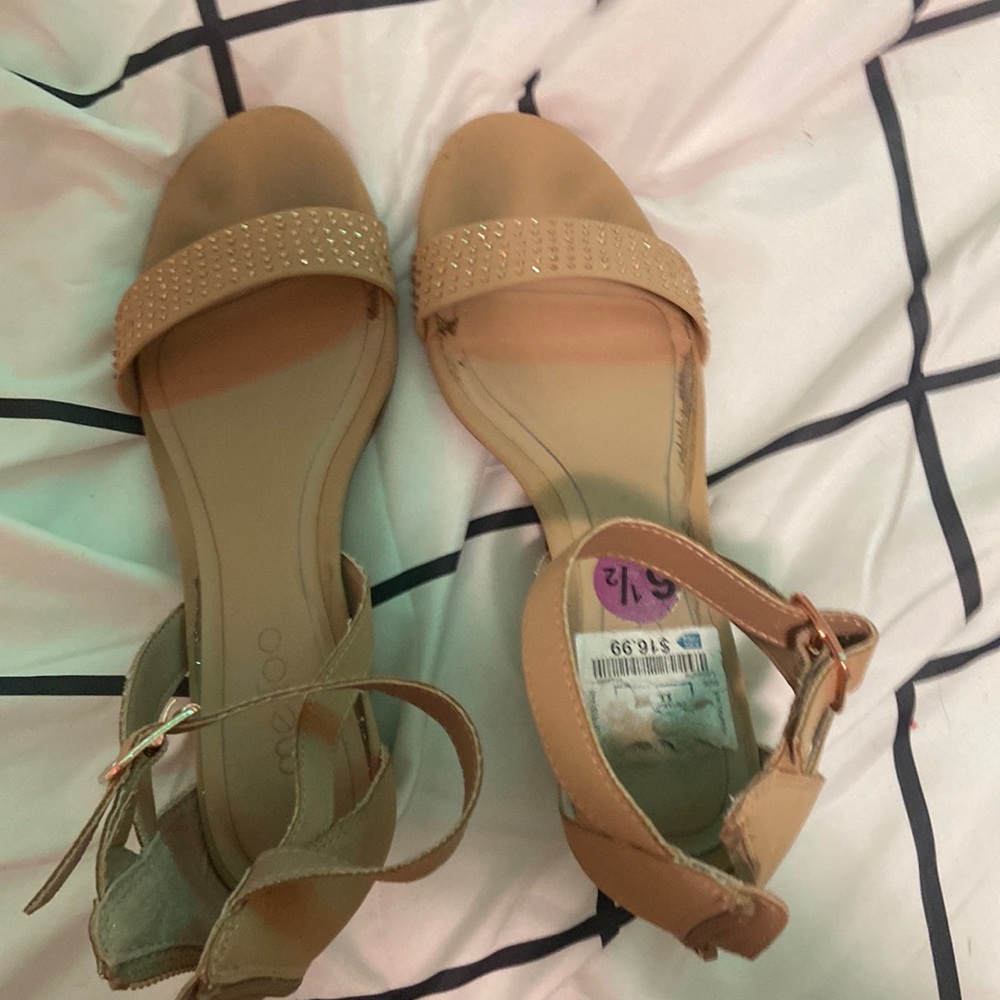 meToo high heels with gem stones. Brand: meToo. Size: 6.5
